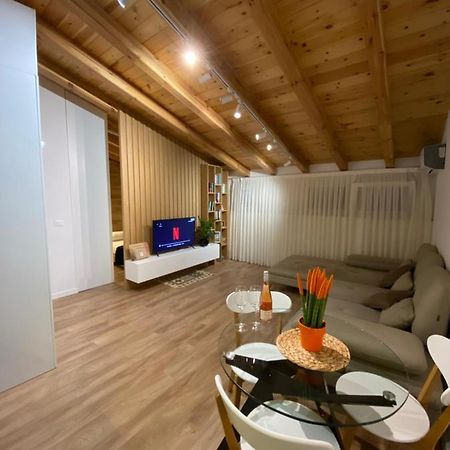 Lovely Loft 1-Bedroom In The Heart Of Тирана Экстерьер фото